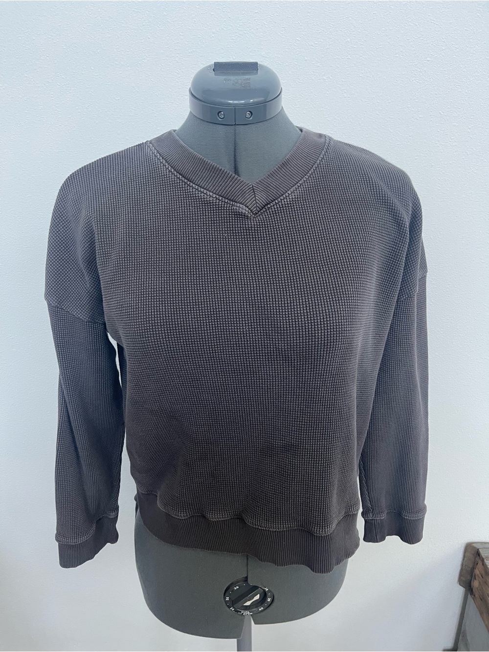 Women’s Madewell Charcoal Waffle V-Neck Sweater
